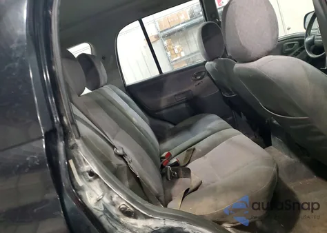 2000 Chevrolet Tracker z USA, uszkodzony, nr VIN 2CNBJ13C8Y6917803